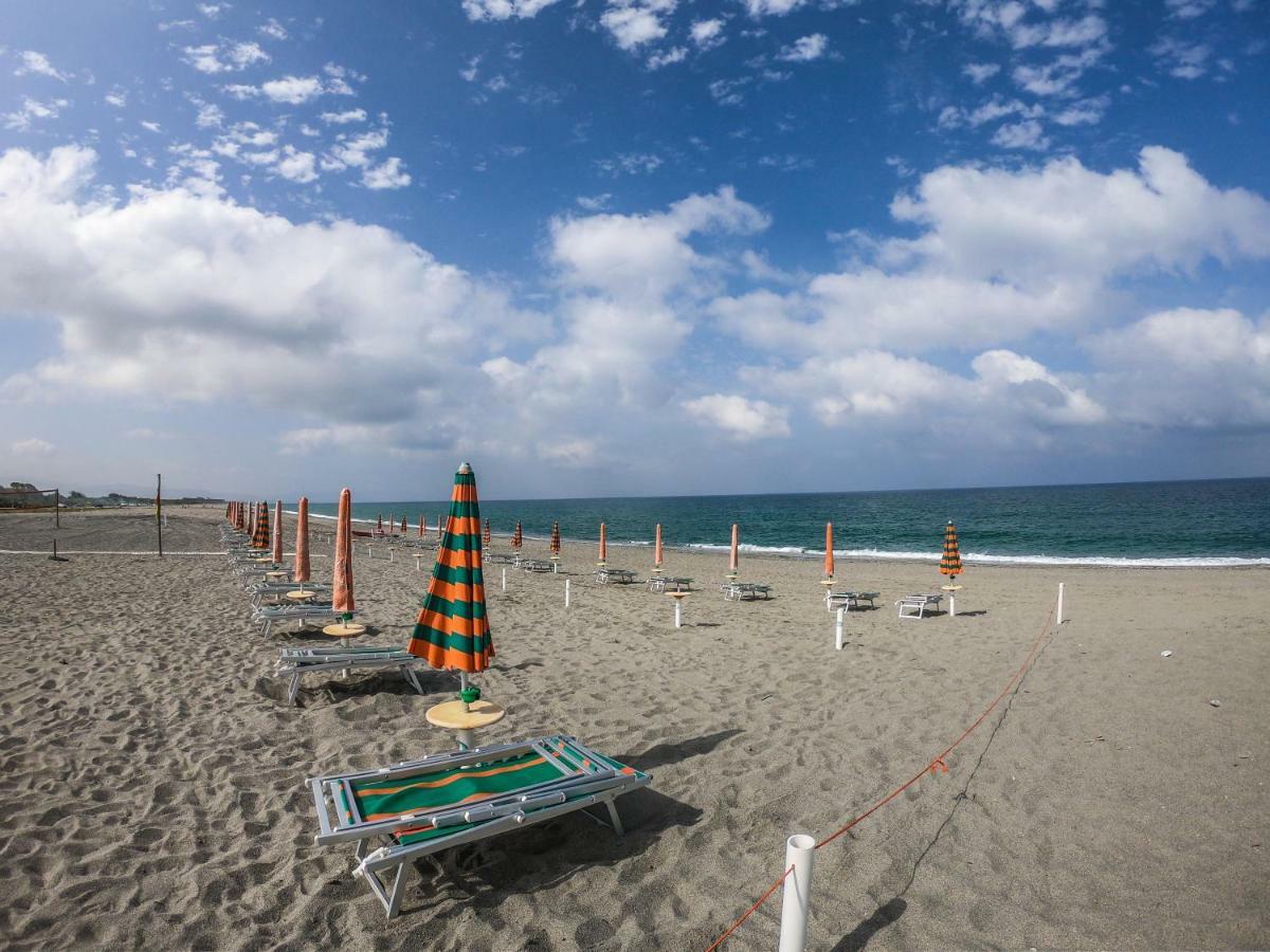 B&B Pineta Mare Lamezia Terme Exteriör bild